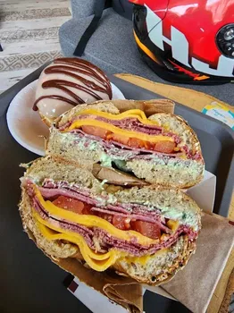 TABS The American Bagel Shop resimleri