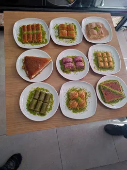 Anteplioglu Fırat Baklavaları resimleri