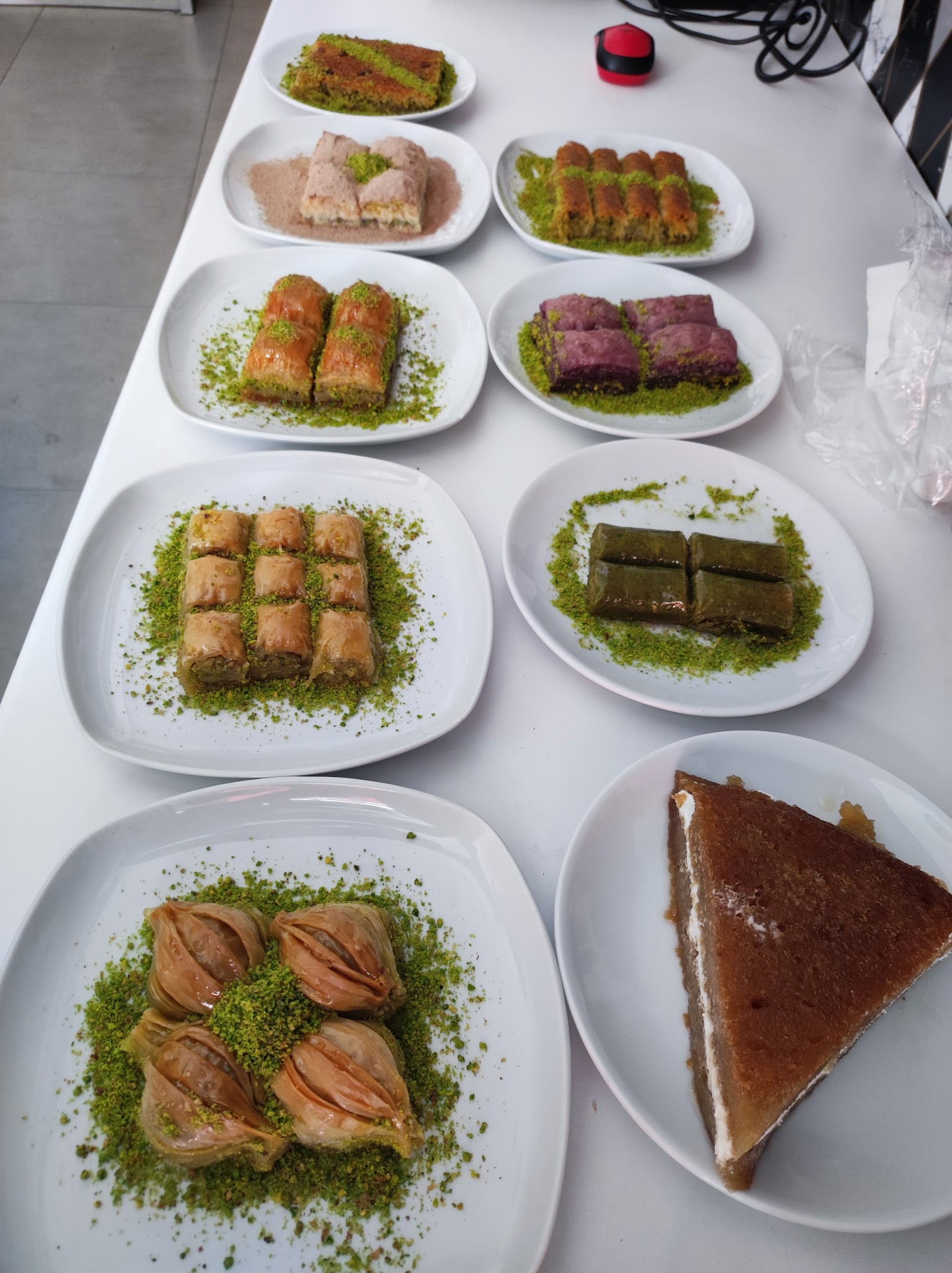 Anteplioglu Fırat Baklavaları