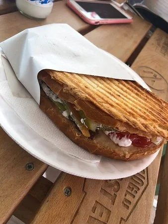 Hacıoğlu Aşkın Tost Evi