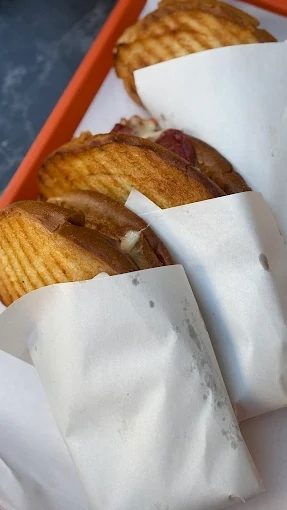 Hacıoğlu Aşkın Tost Evi