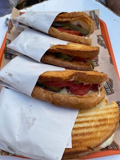 Hacıoğlu Aşkın Tost Evi