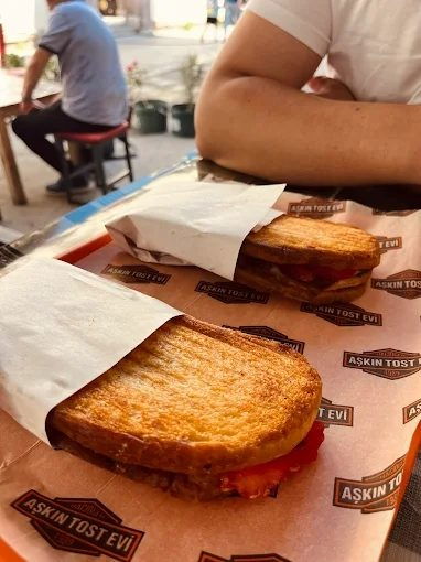 Hacıoğlu Aşkın Tost Evi
