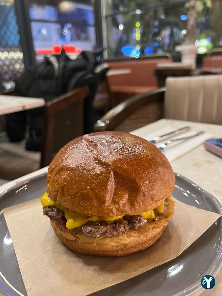 Youme Burger & More