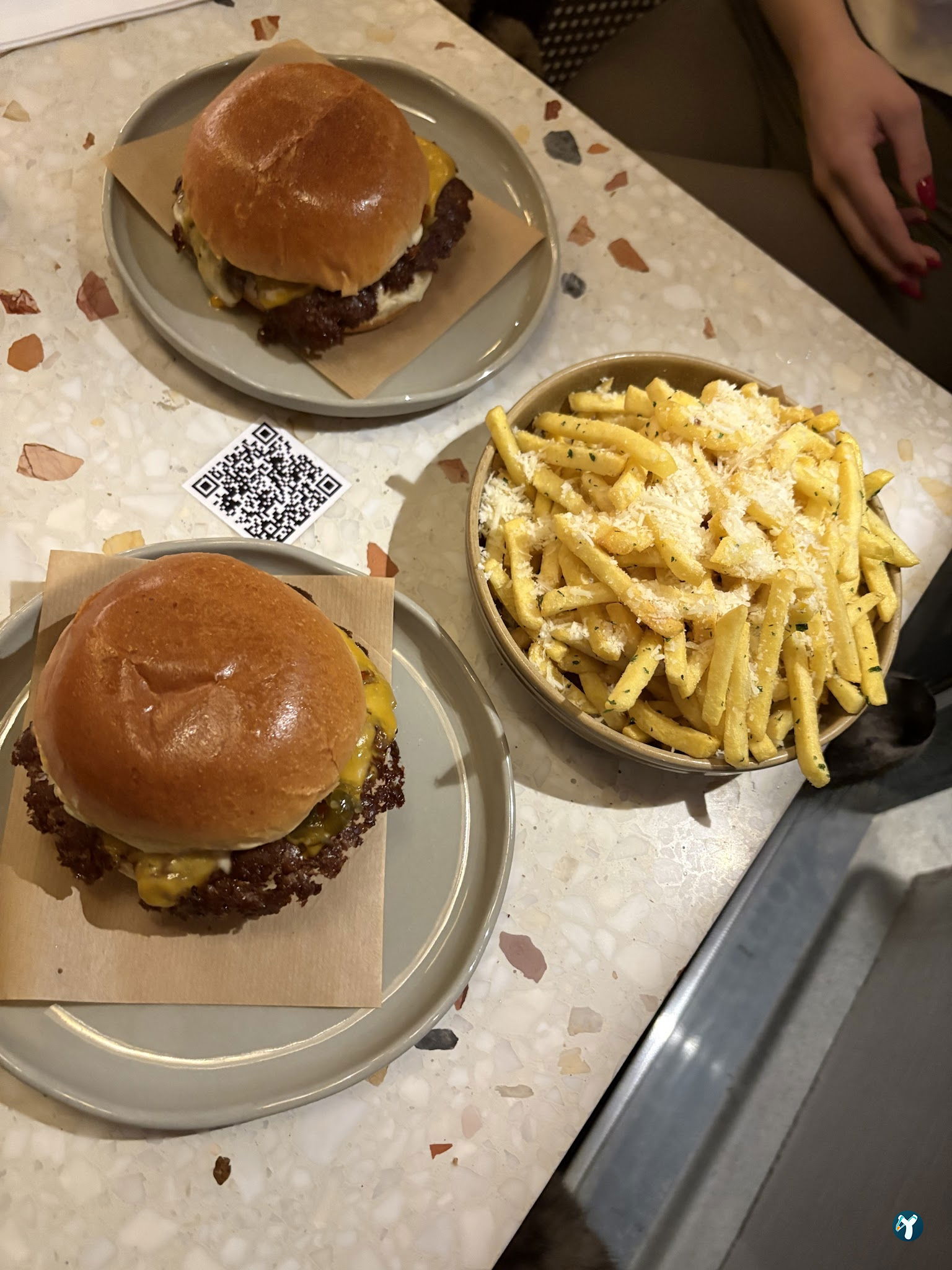 Youme Burger & More