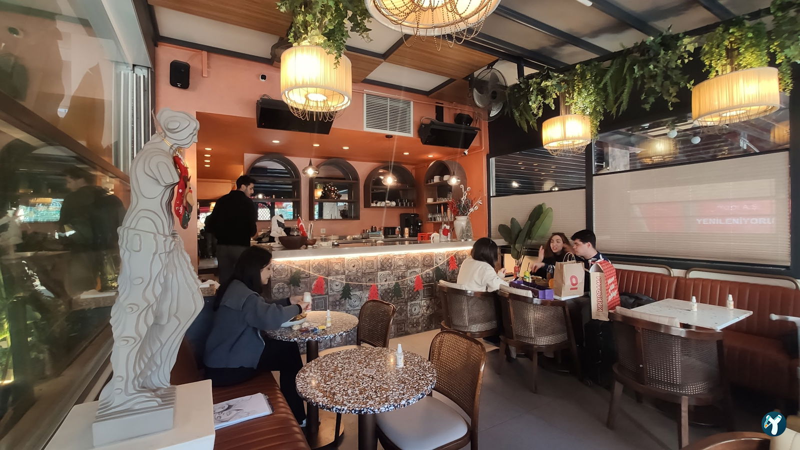 Youme Burger & More