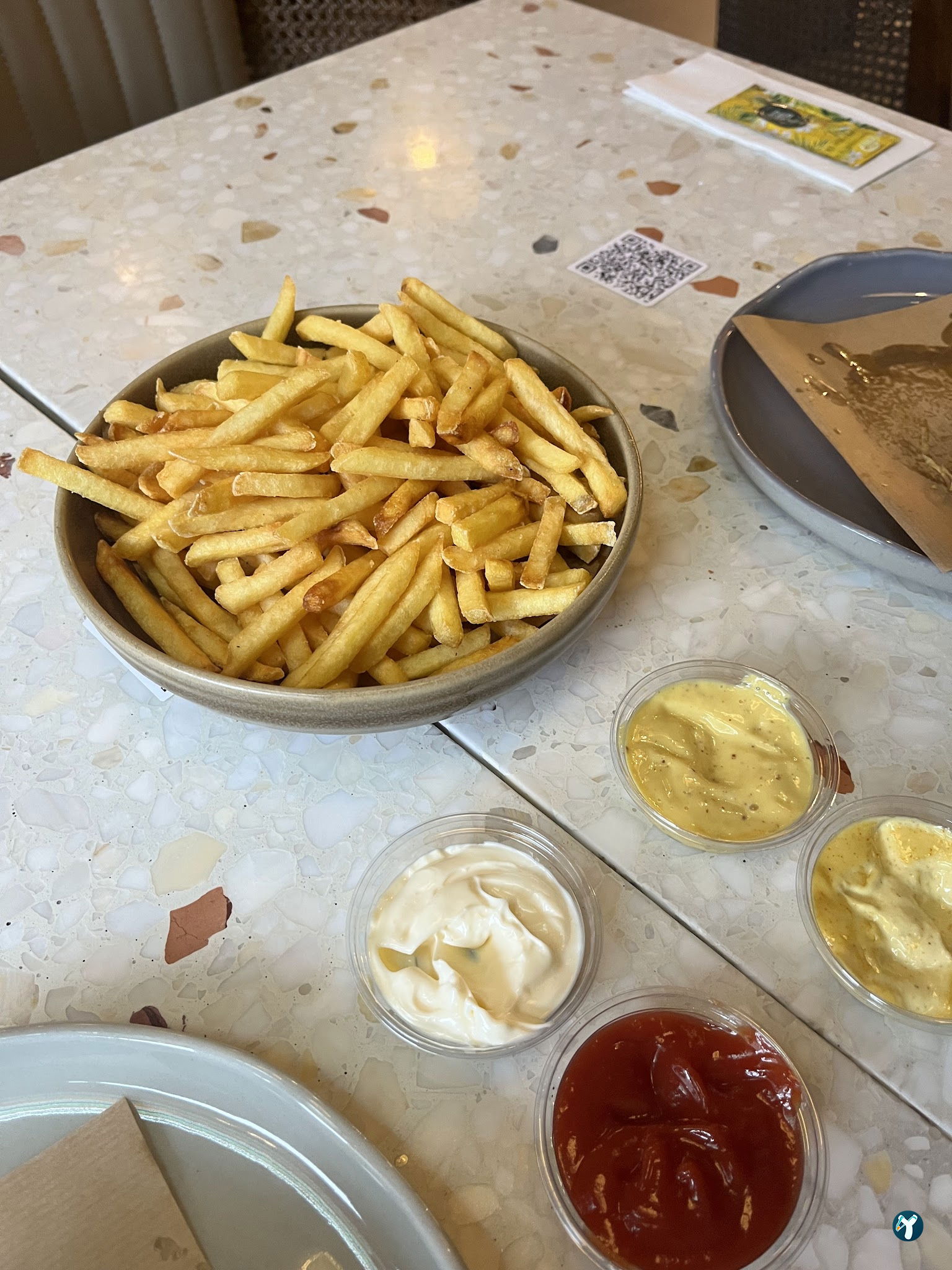 Youme Burger & More