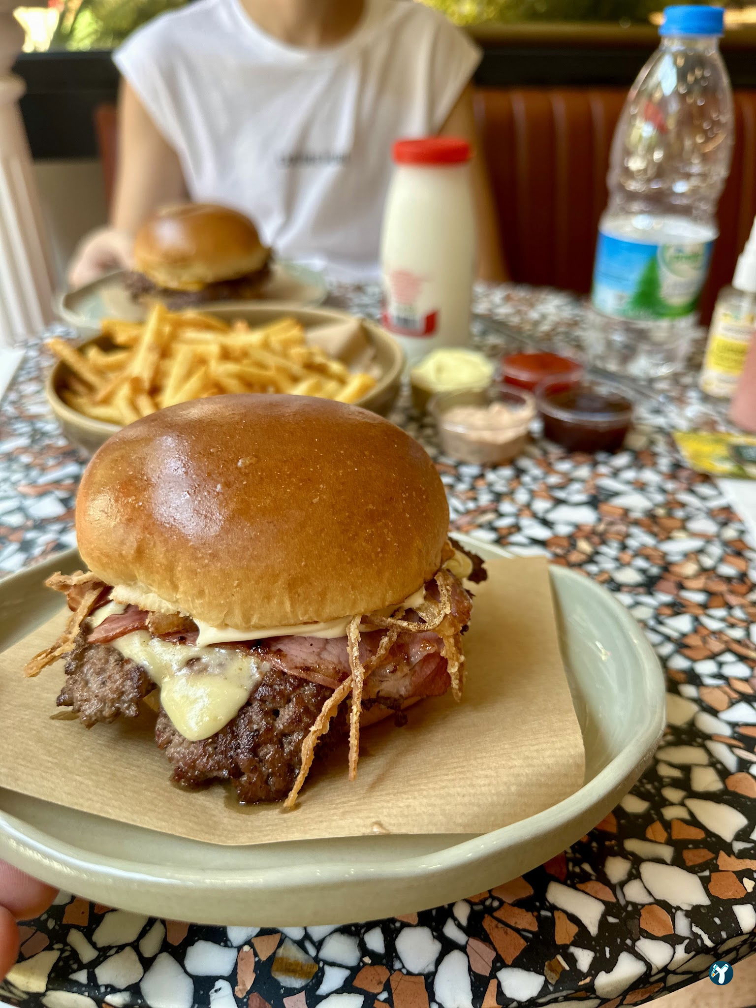 Youme Burger & More
