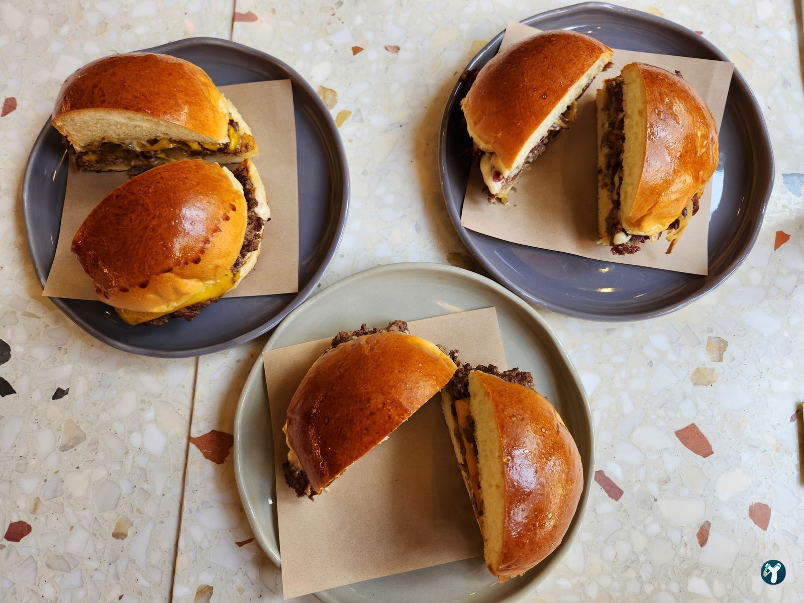 Youme Burger & More