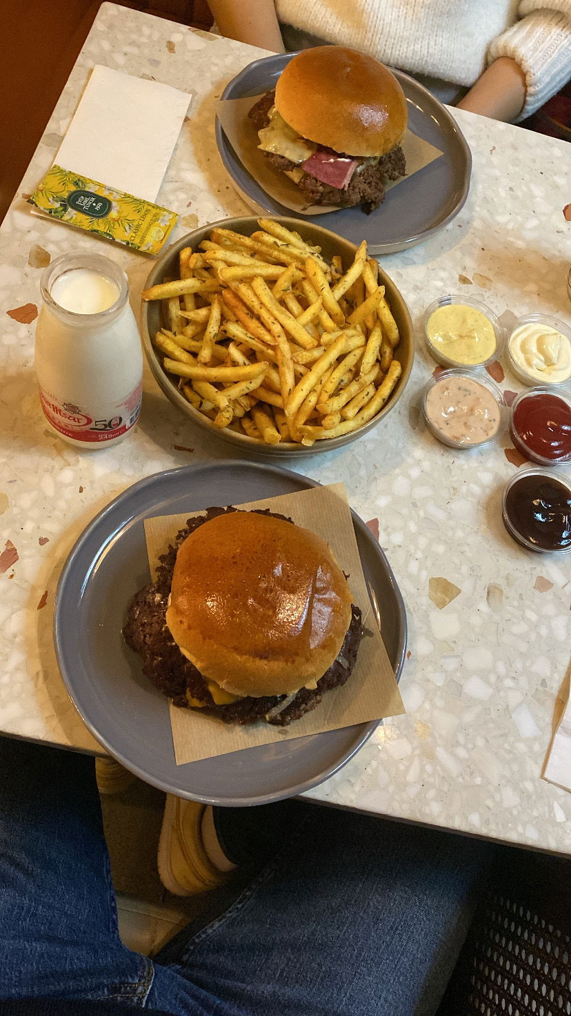 Youme Burger & More