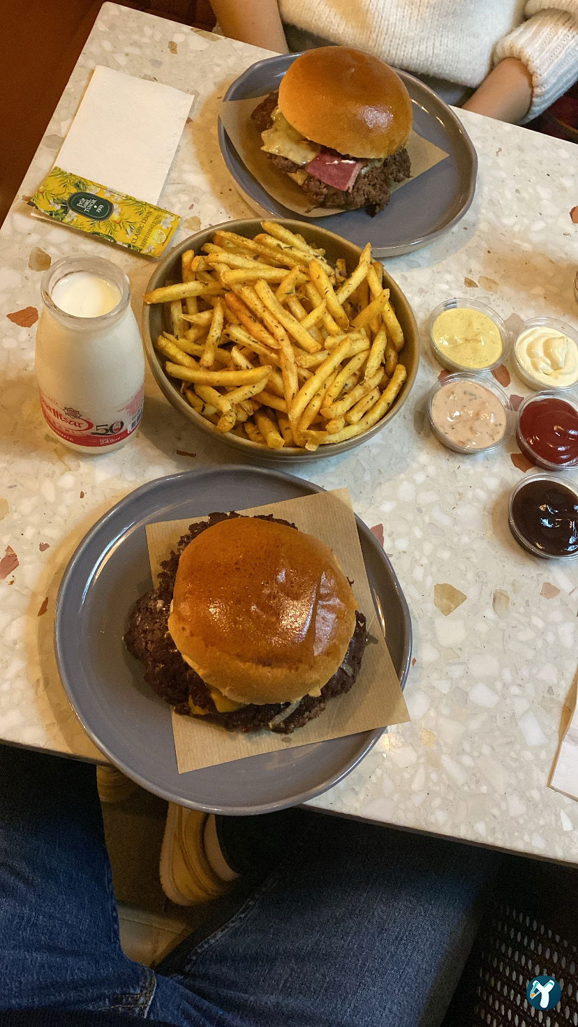Youme Burger & More