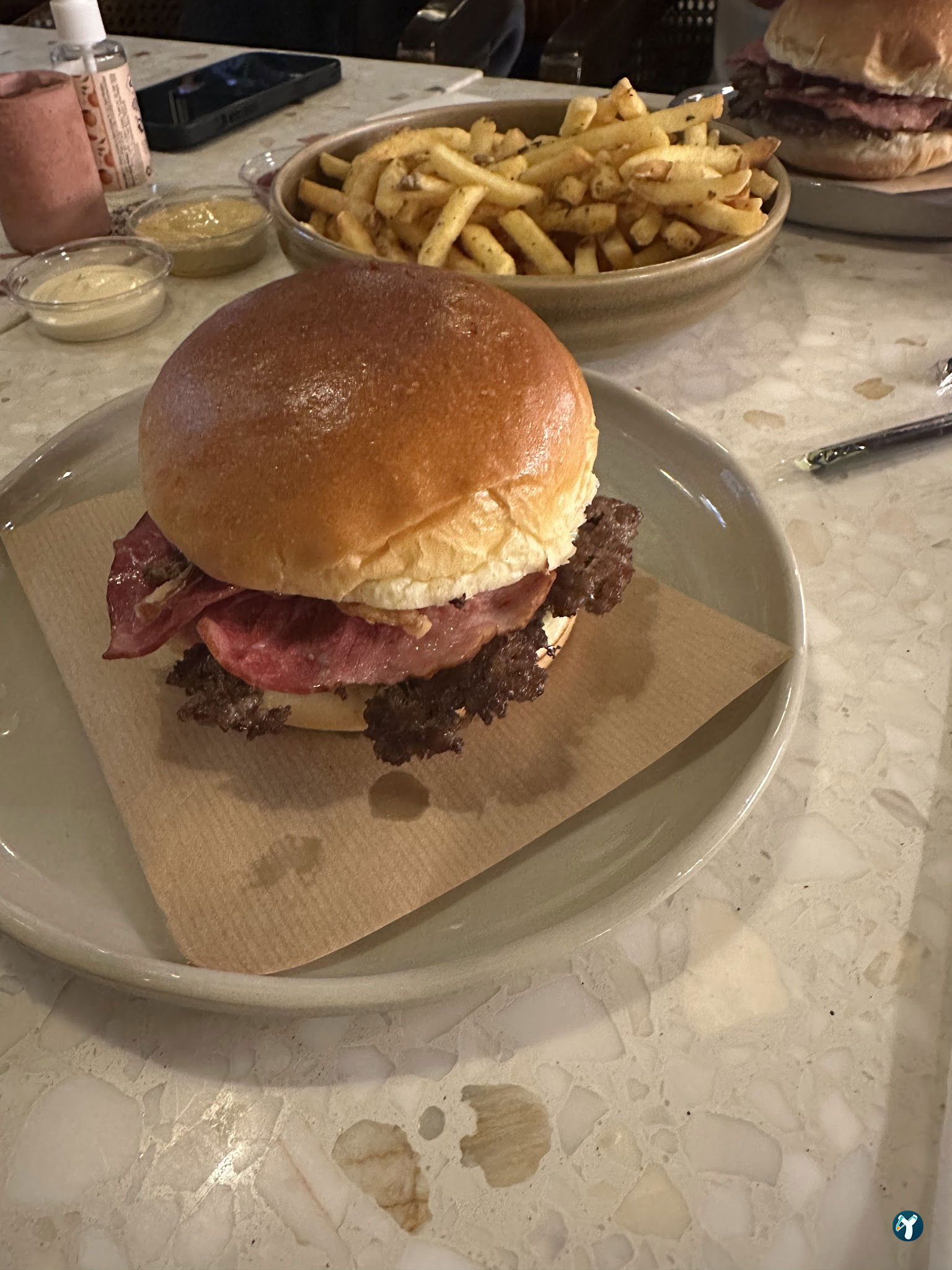 Youme Burger & More