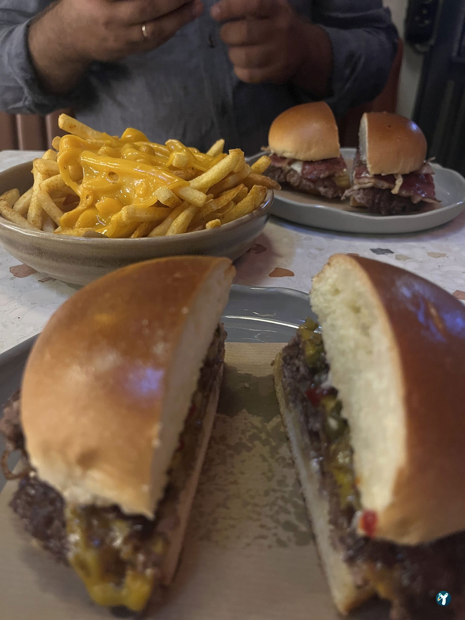 Youme Burger & More