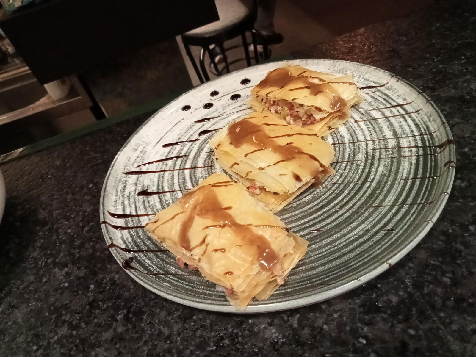 Mandjie Gastro Bar & Restaurant