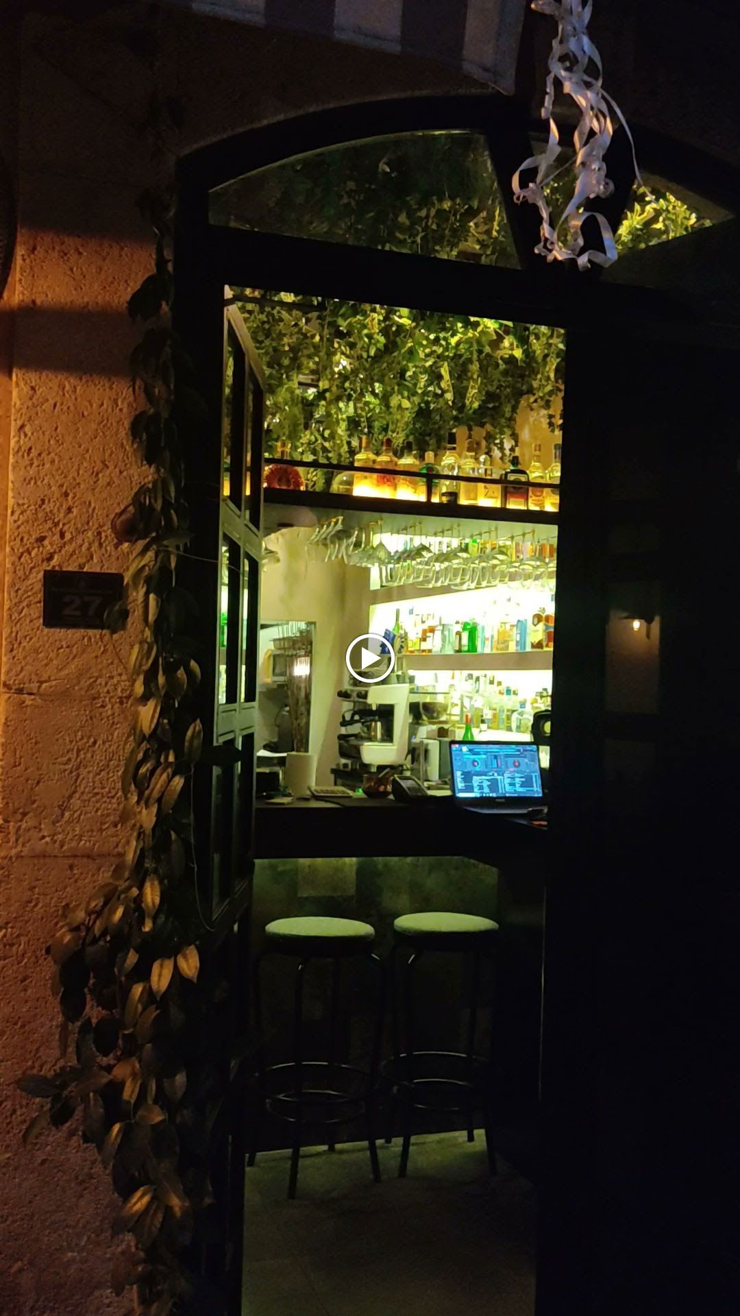 Mandjie Gastro Bar & Restaurant