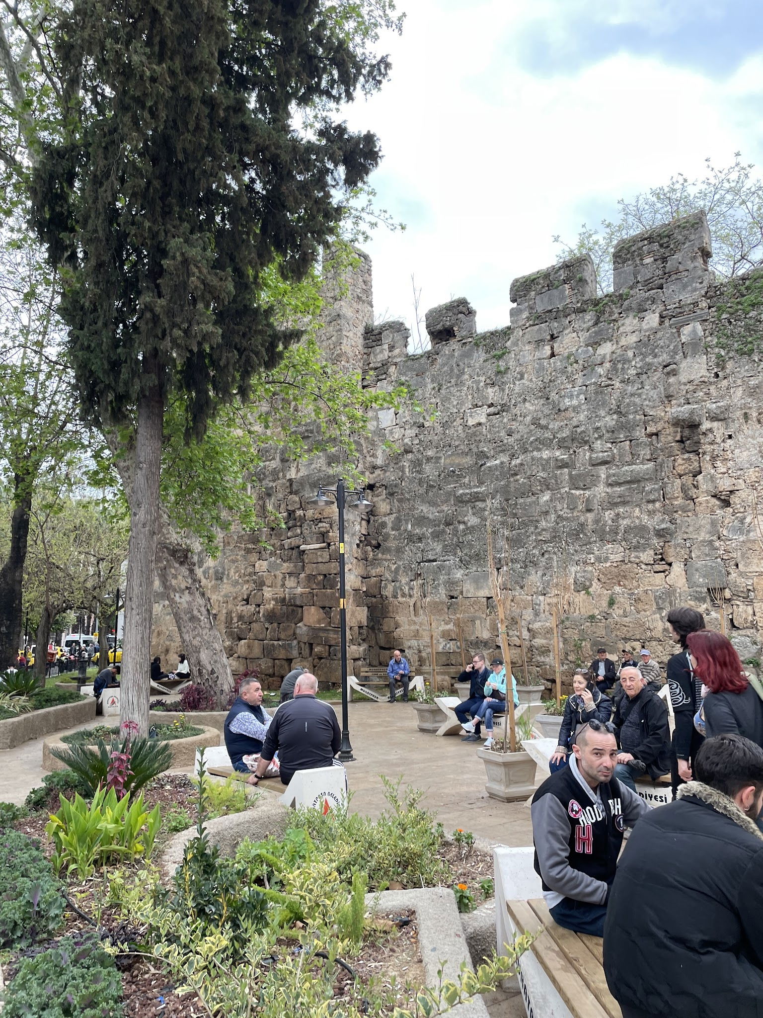 Mandjie Gastro Bar & Restaurant