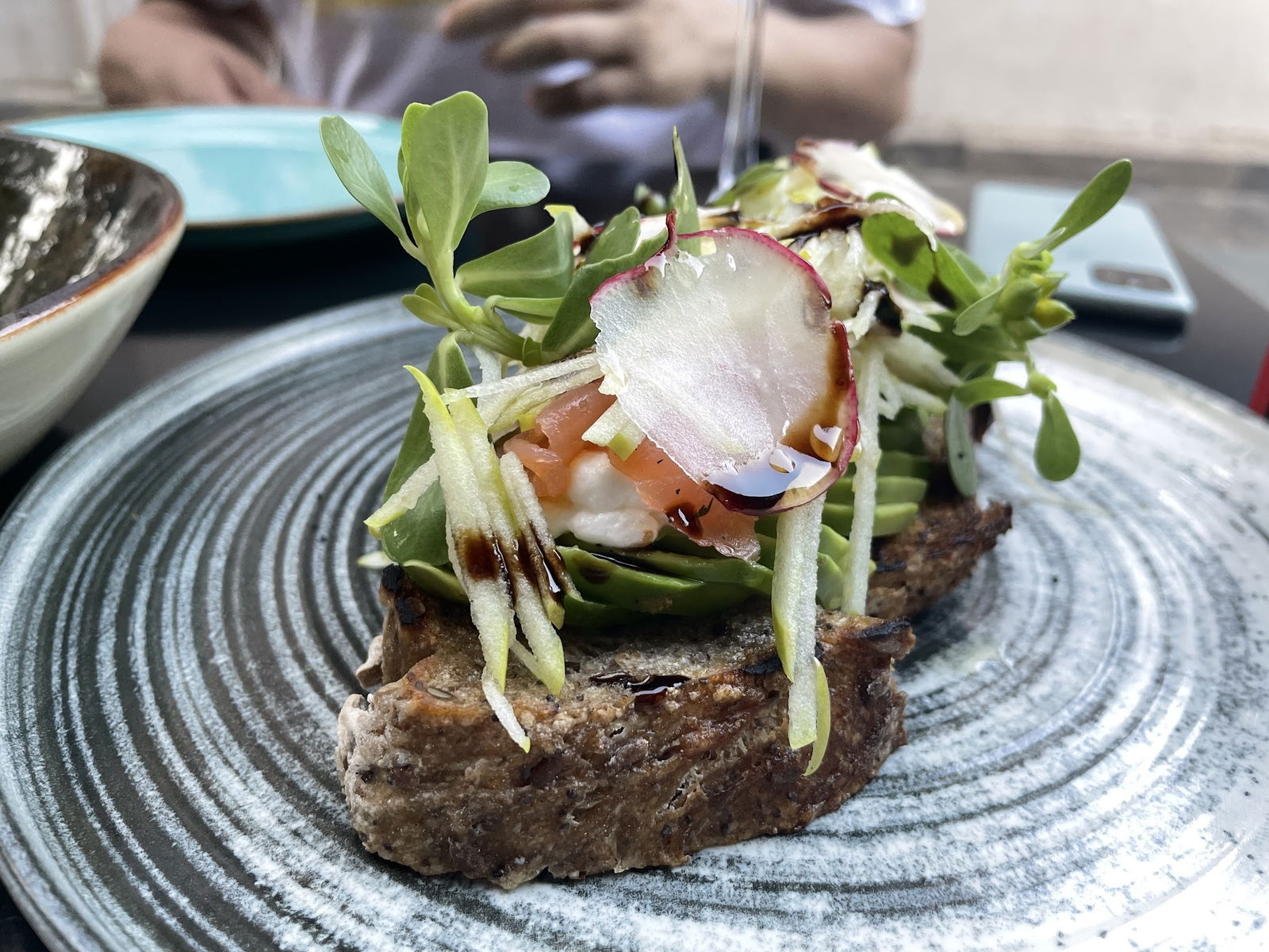 Mandjie Gastro Bar & Restaurant