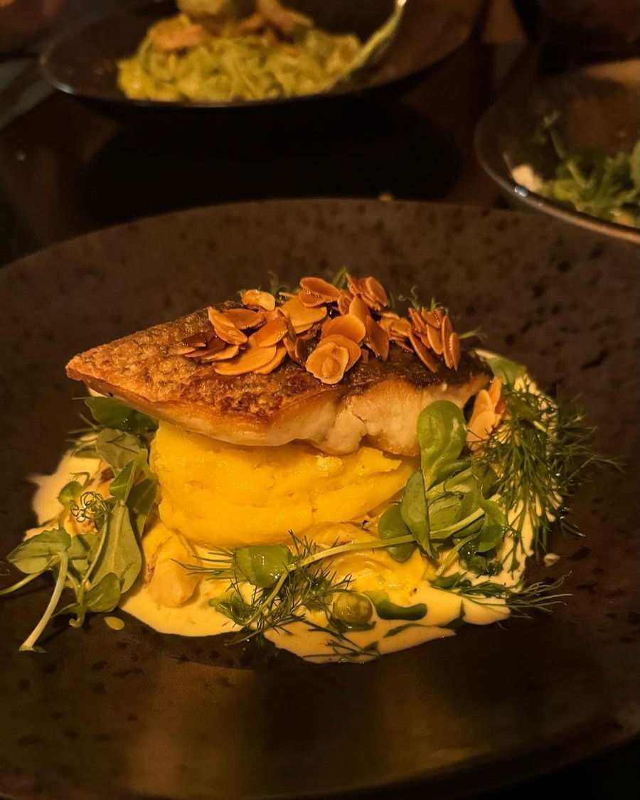 Mandjie Gastro Bar & Restaurant