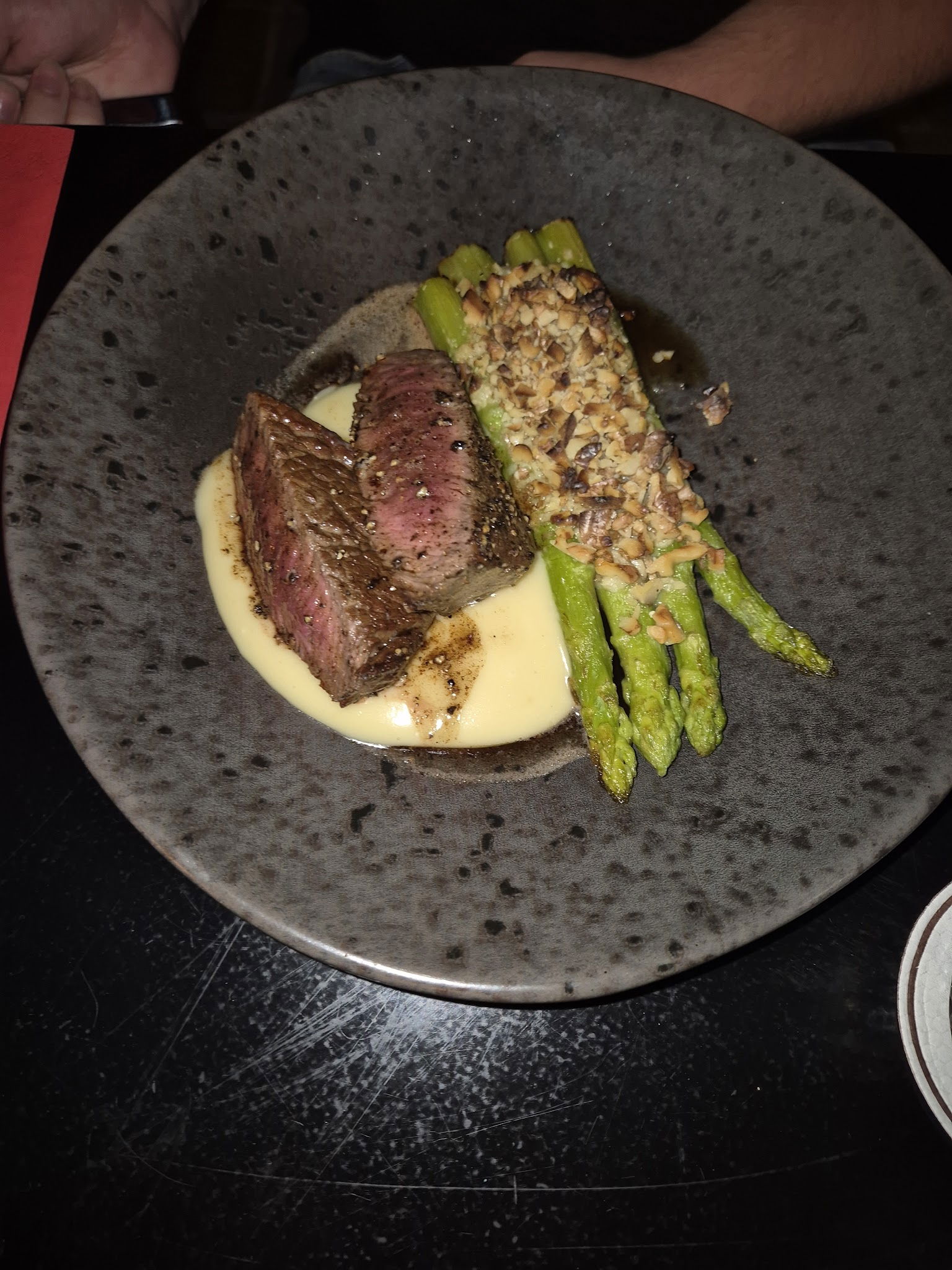 Mandjie Gastro Bar & Restaurant