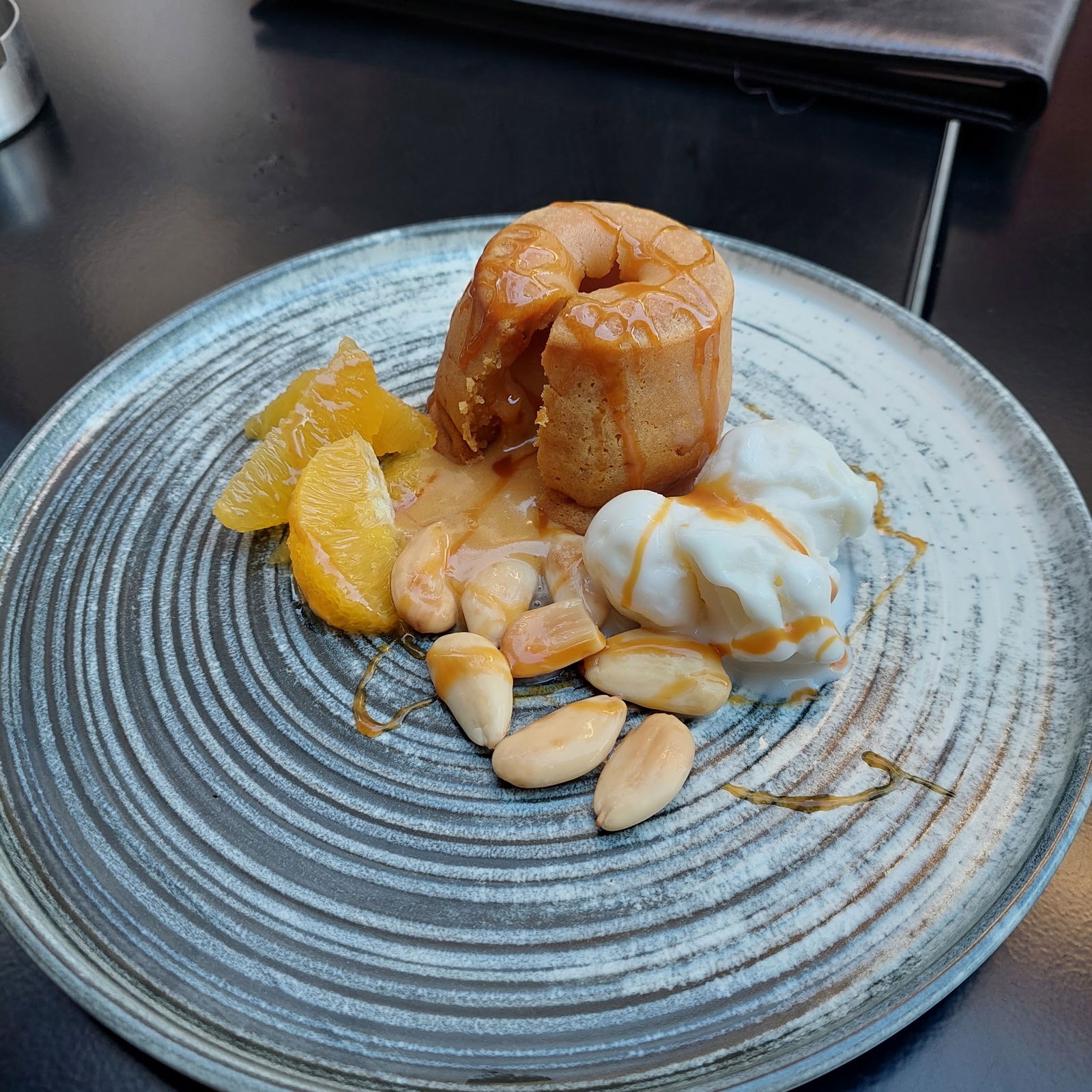 Mandjie Gastro Bar & Restaurant