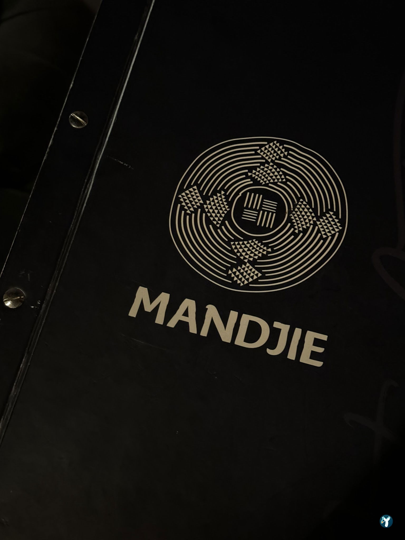Mandjie Gastro Bar & Restaurant