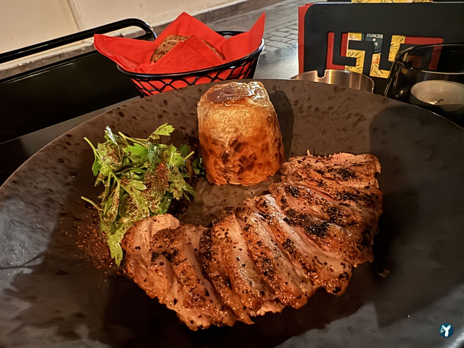 Mandjie Gastro Bar & Restaurant