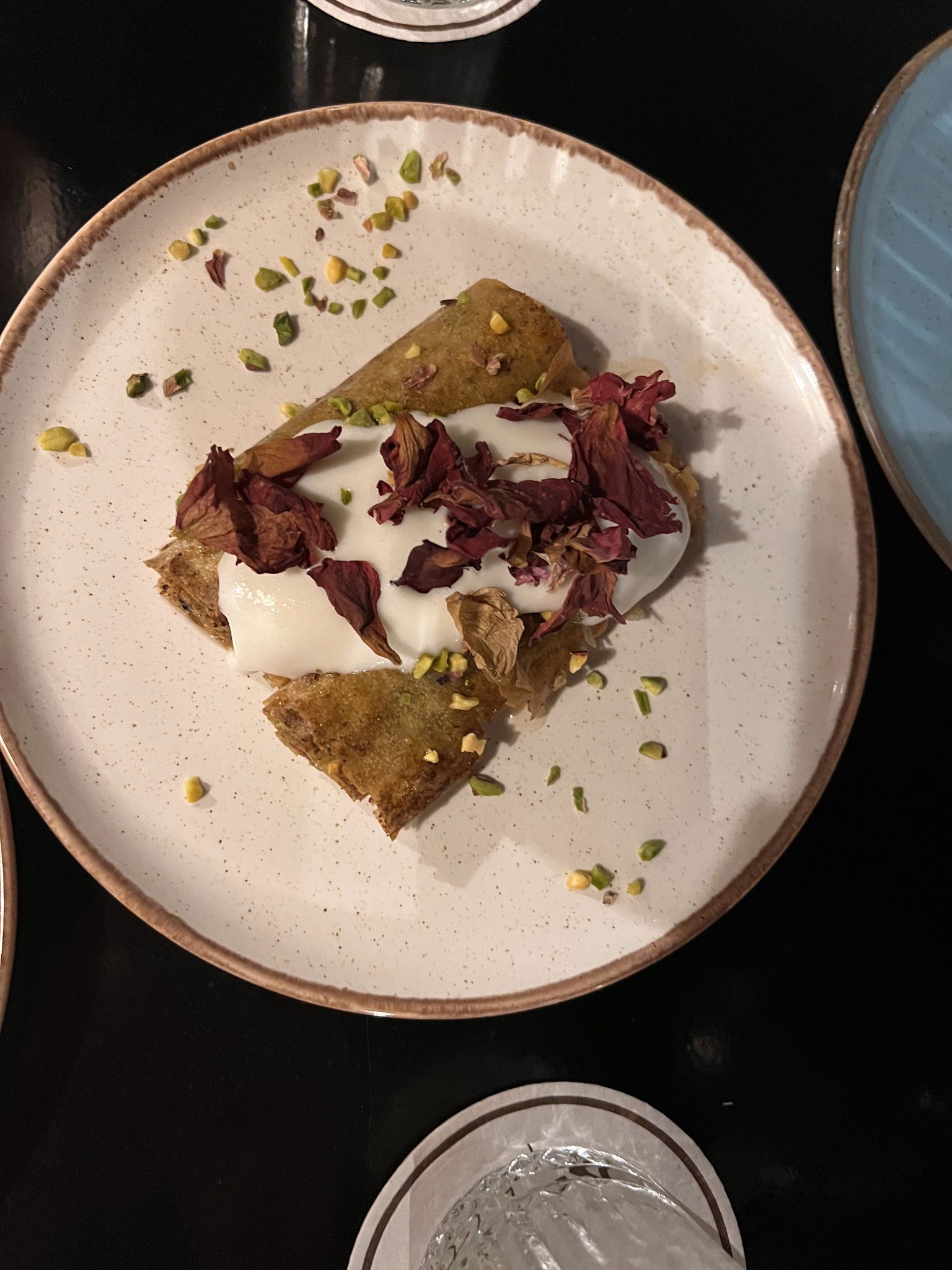 Mandjie Gastro Bar & Restaurant