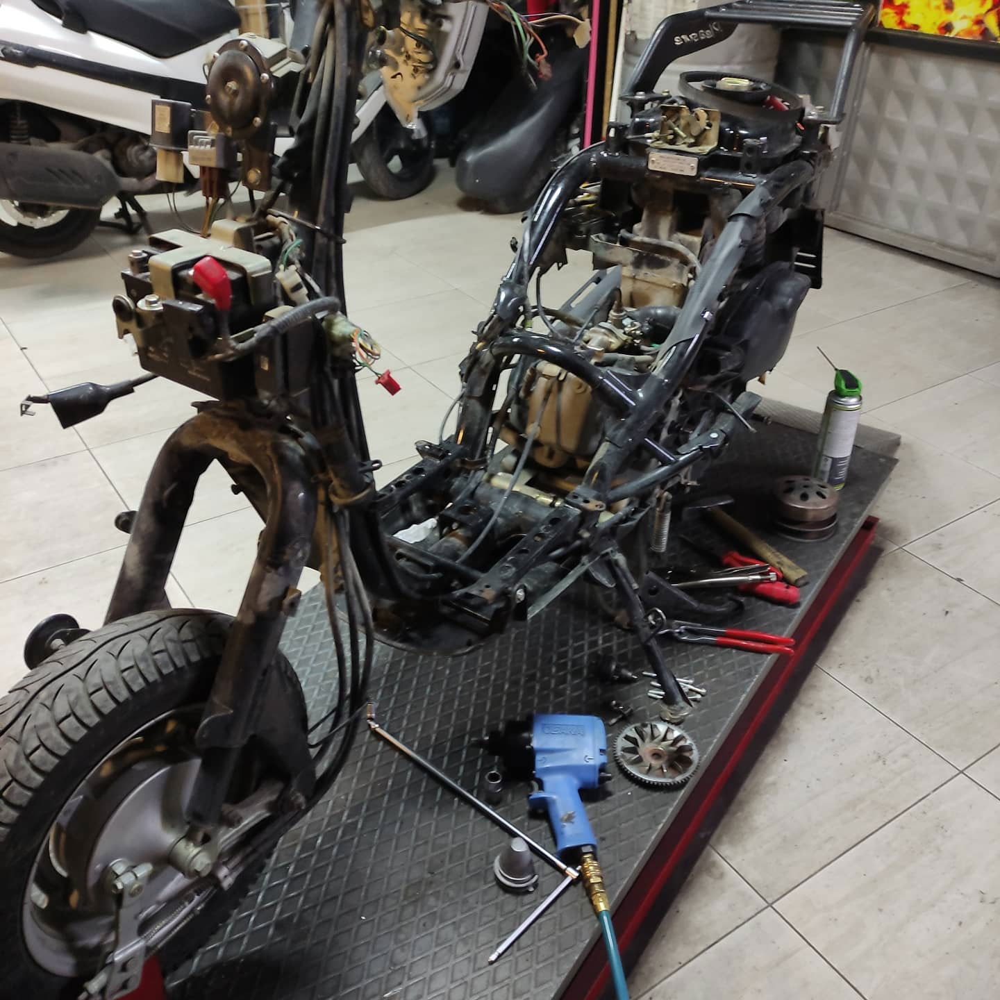 Silver Moto Garaj Cafe