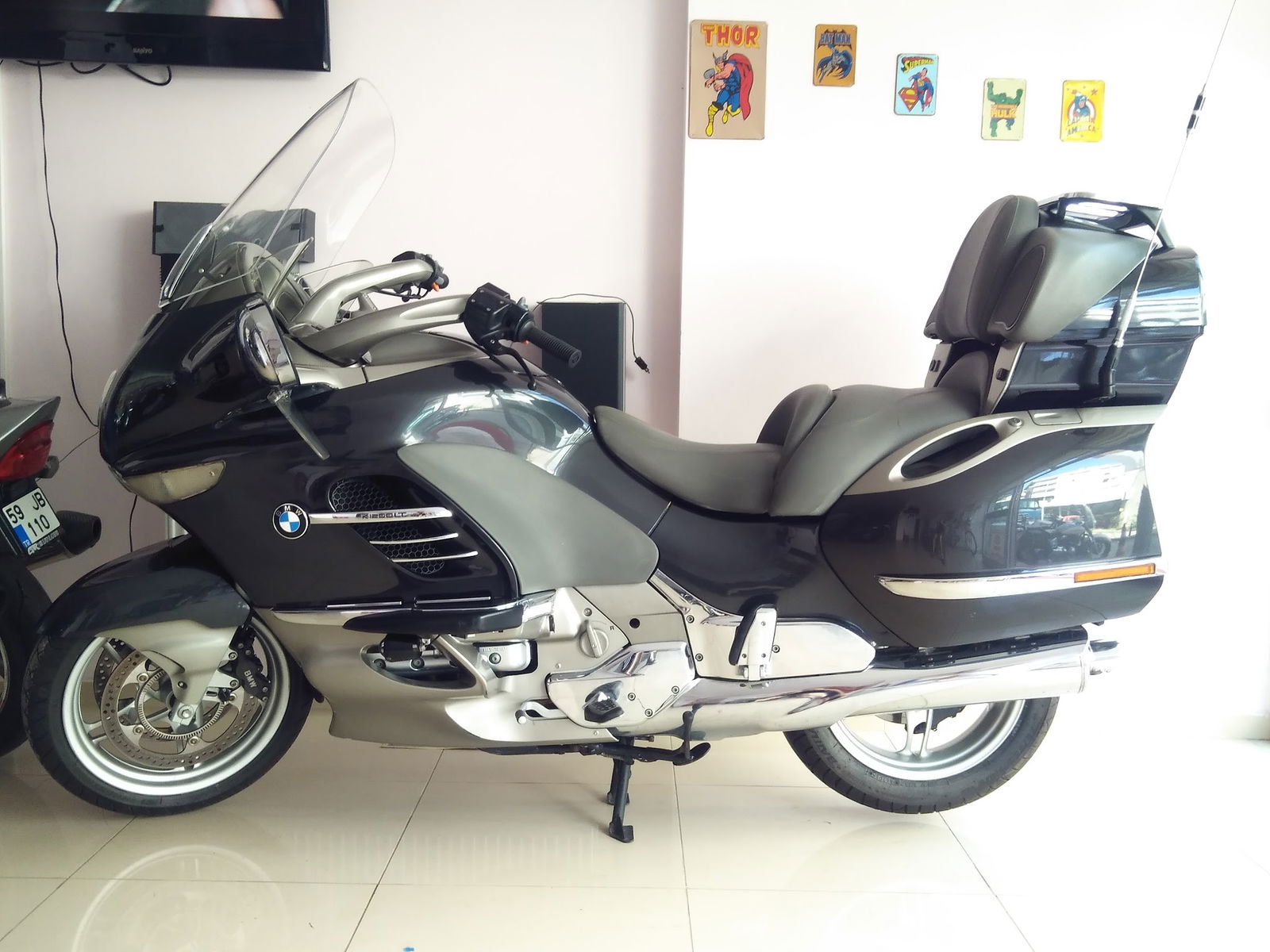 Silver Moto Garaj Cafe