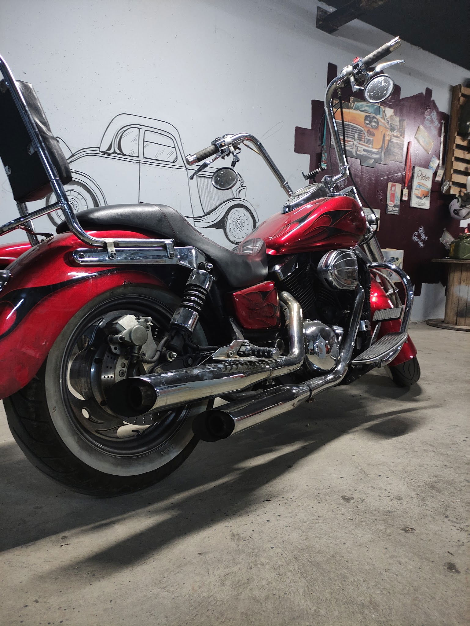 Silver Moto Garaj Cafe