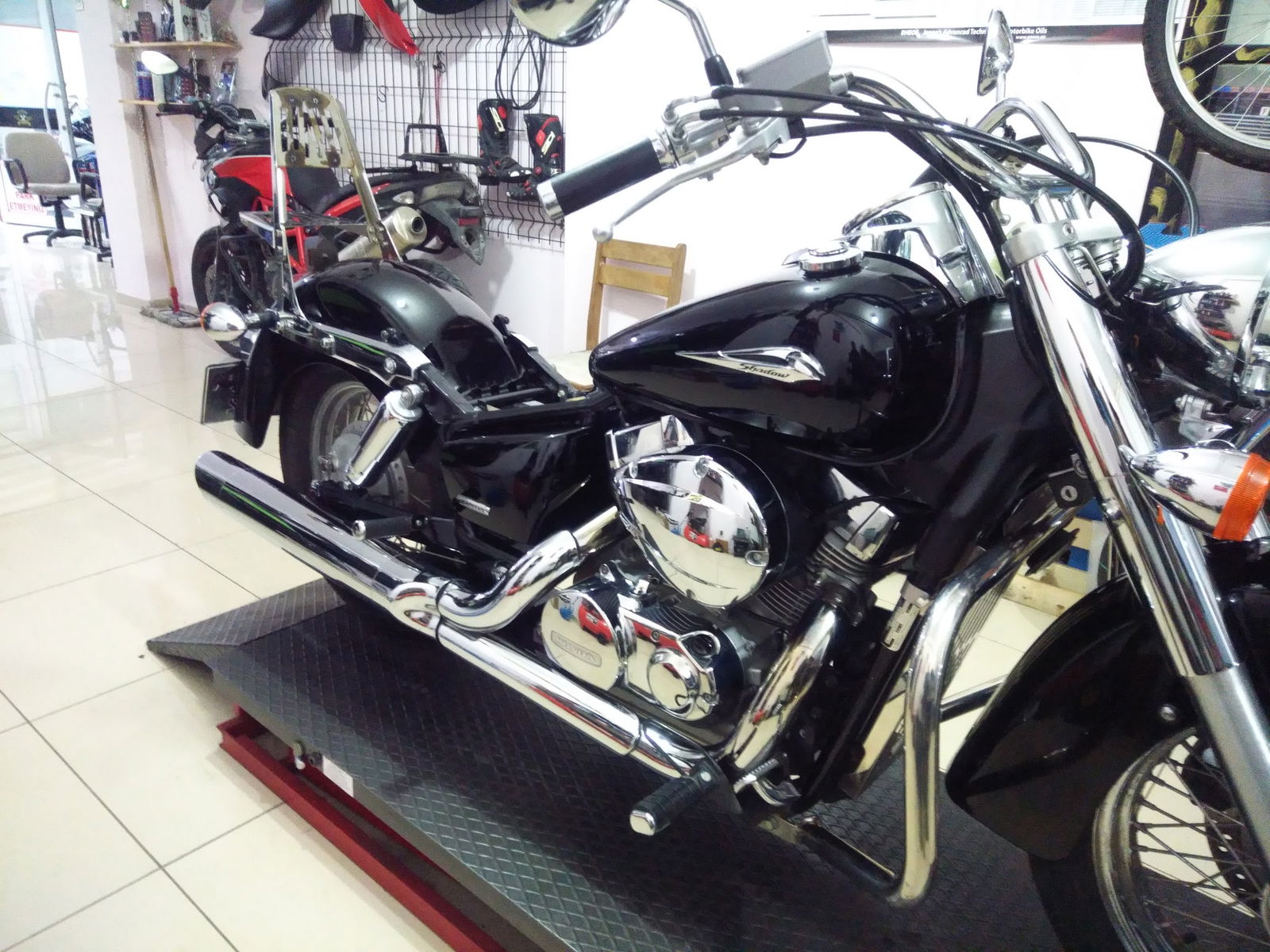 Silver Moto Garaj Cafe