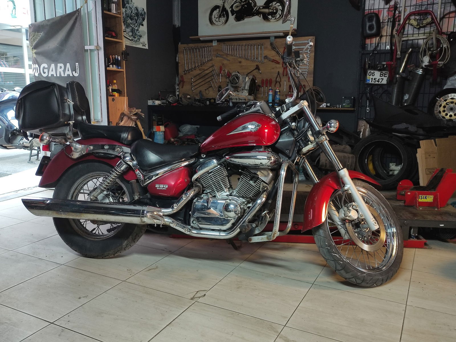 Silver Moto Garaj Cafe