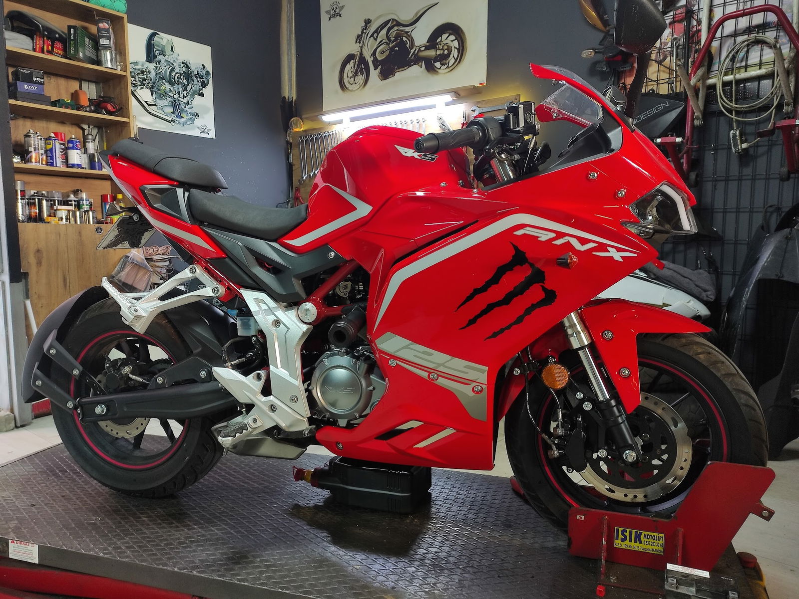 Silver Moto Garaj Cafe