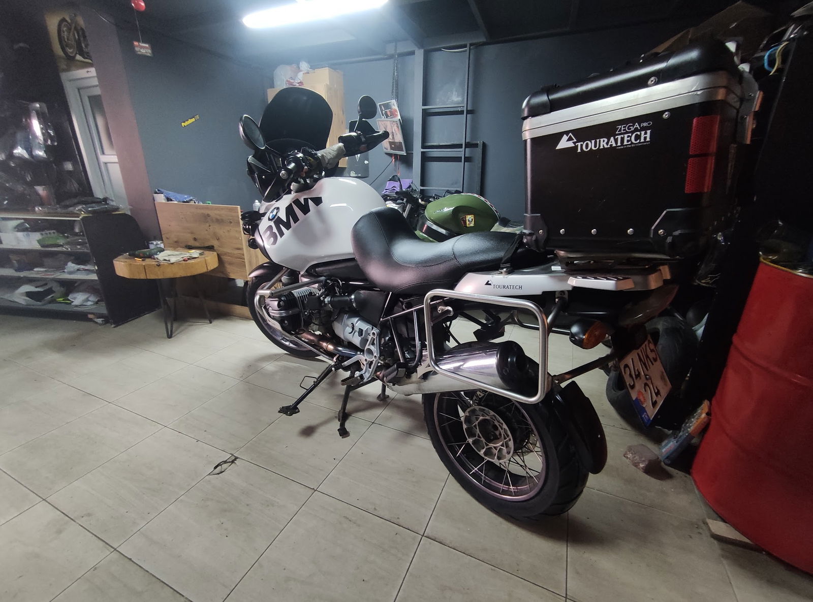 Silver Moto Garaj Cafe