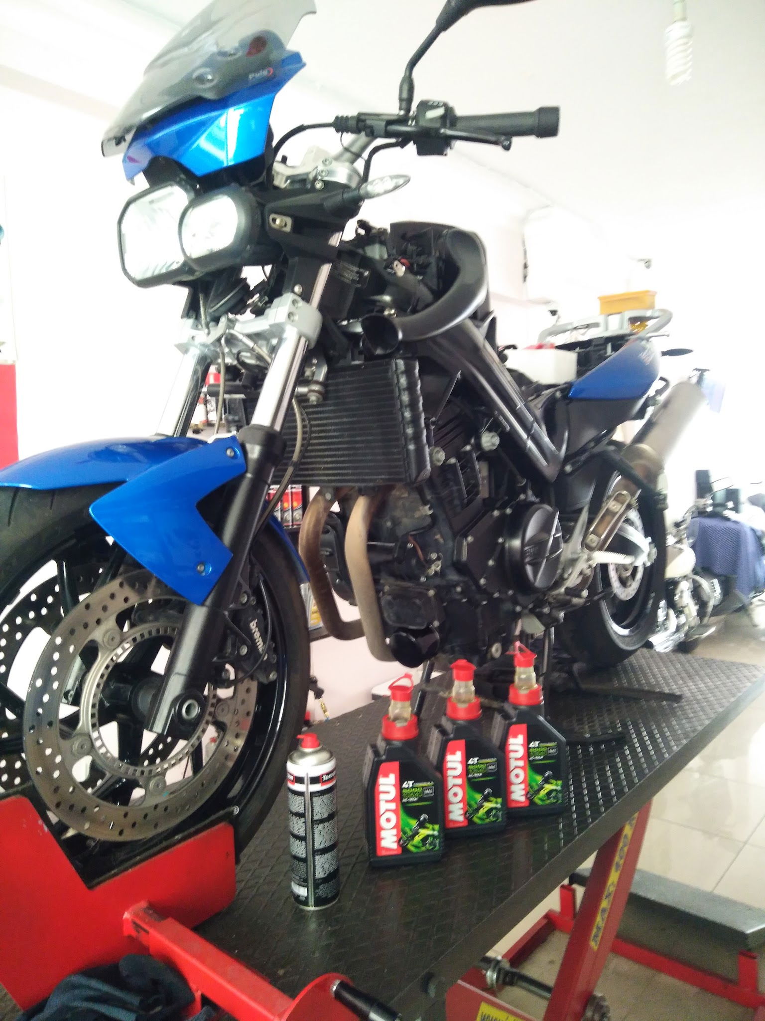 Silver Moto Garaj Cafe