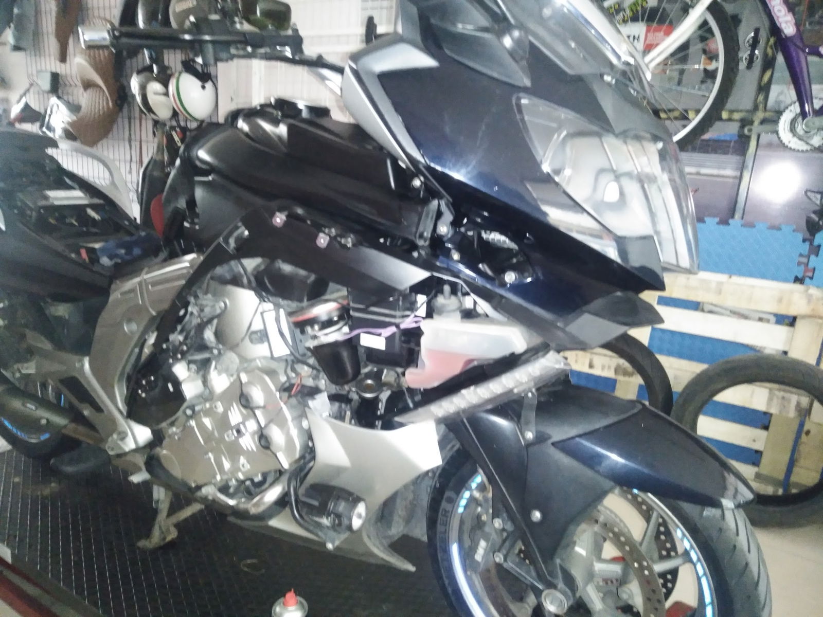 Silver Moto Garaj Cafe