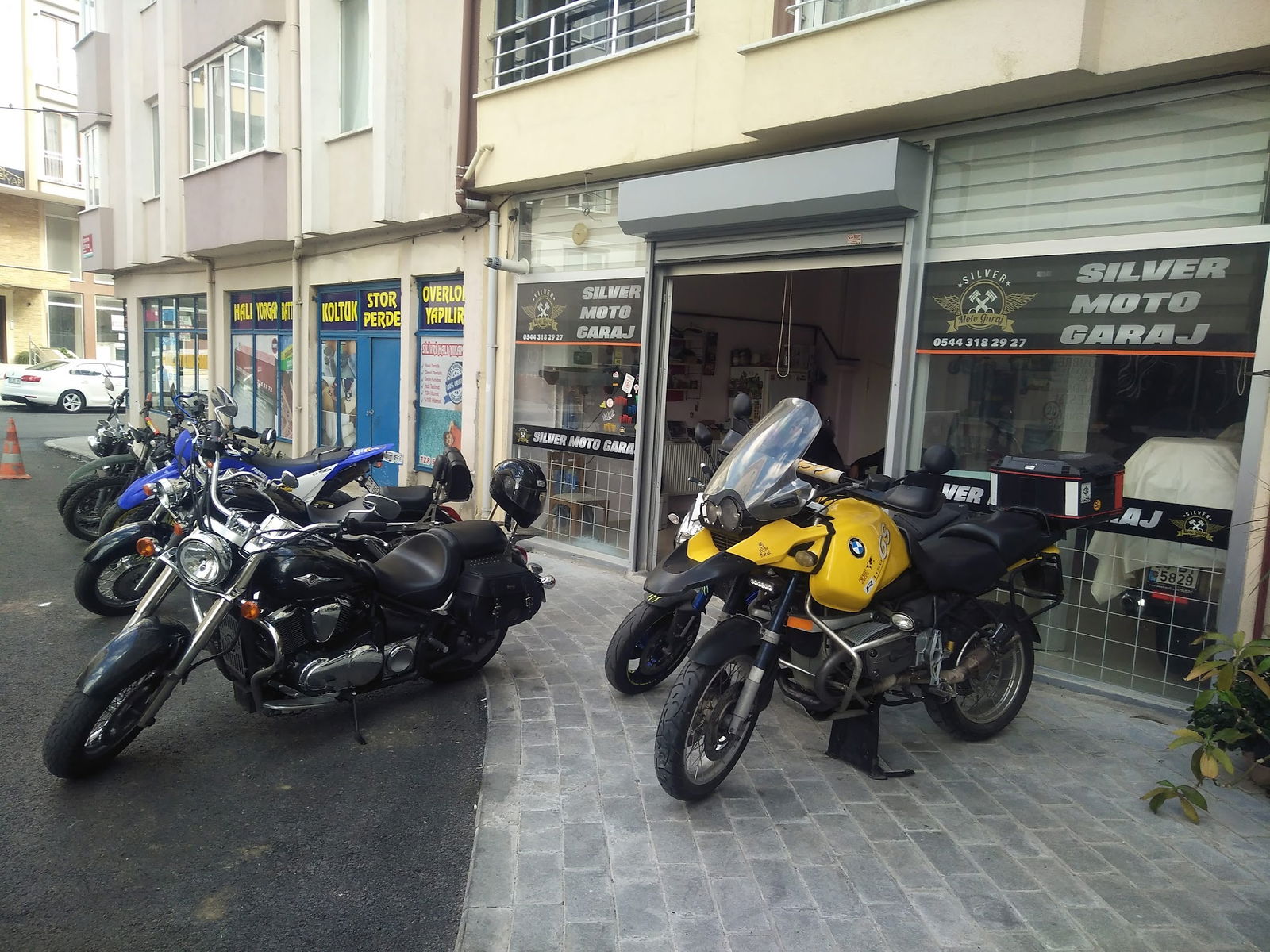 Silver Moto Garaj Cafe