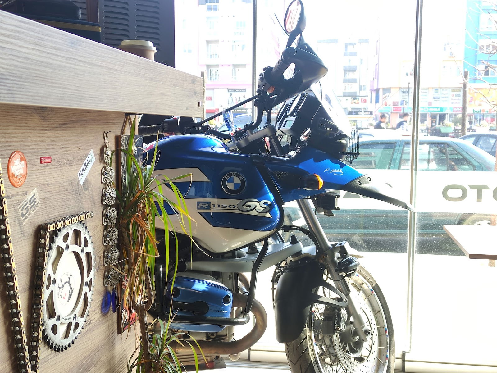 Silver Moto Garaj Cafe