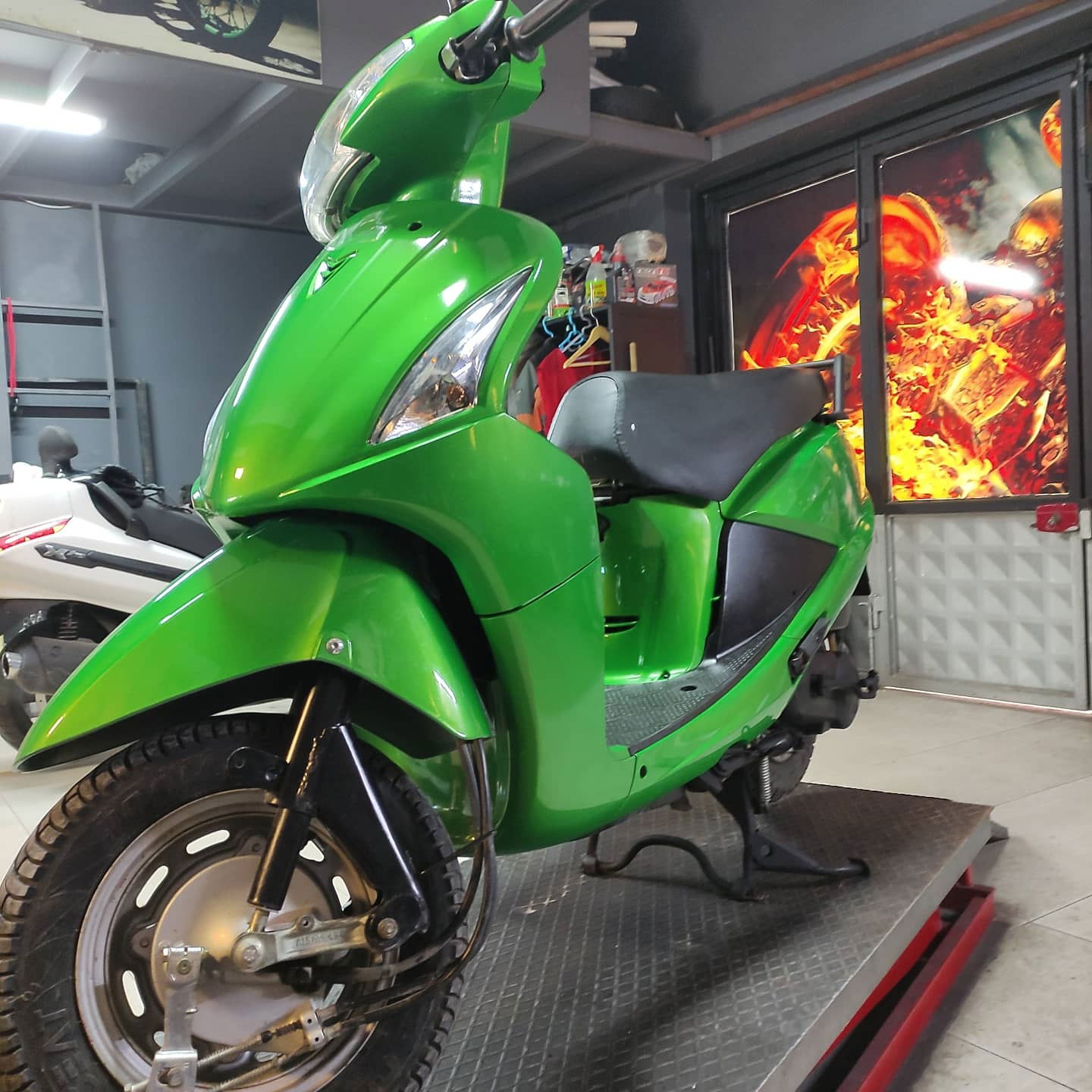 Silver Moto Garaj Cafe