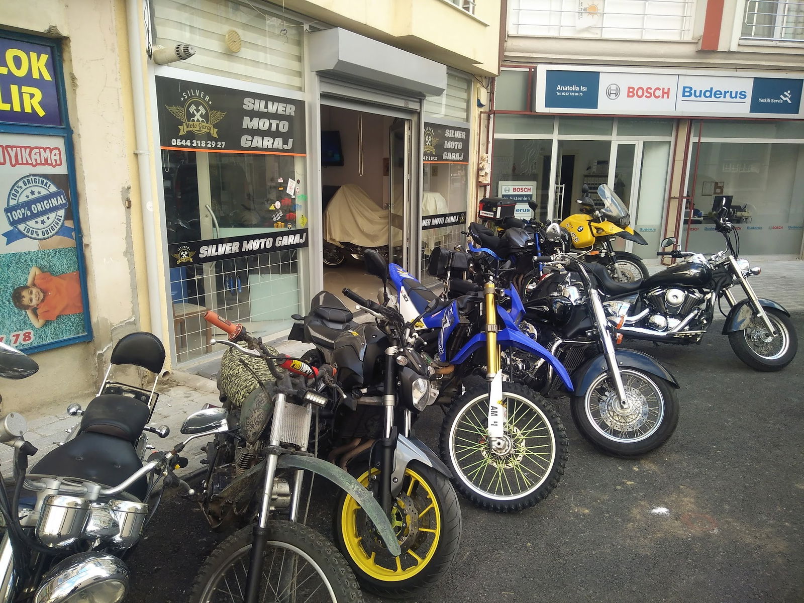 Silver Moto Garaj Cafe