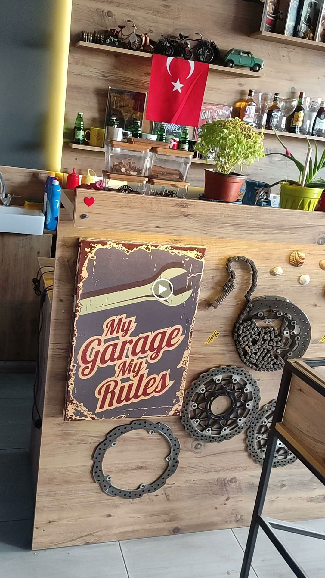 Silver Moto Garaj Cafe