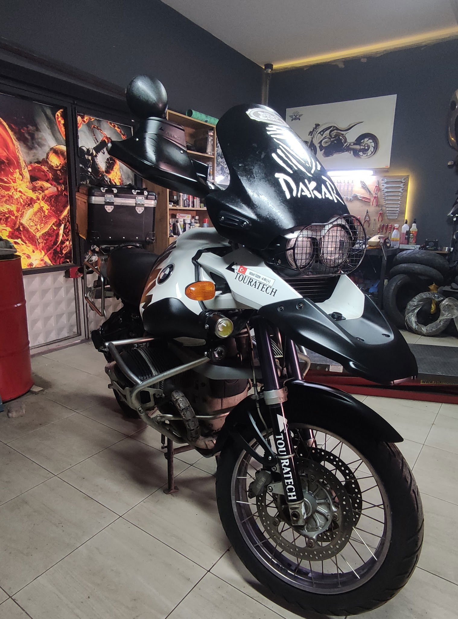 Silver Moto Garaj Cafe