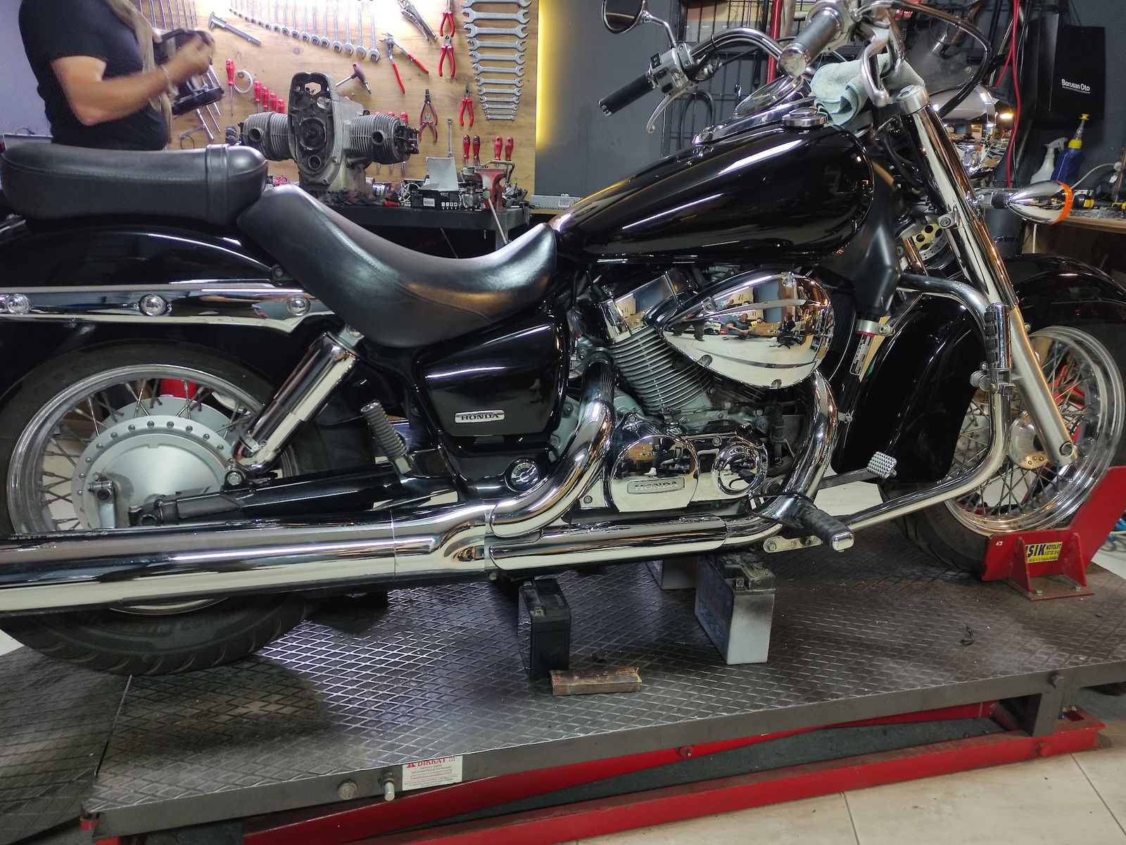 Silver Moto Garaj Cafe