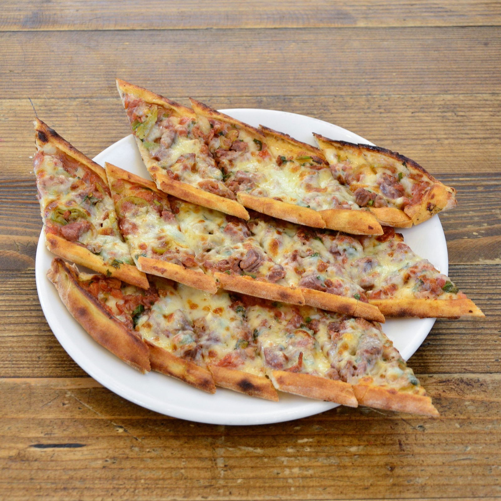 Kuşbaşılı Kaşarlı Pide (Açık)