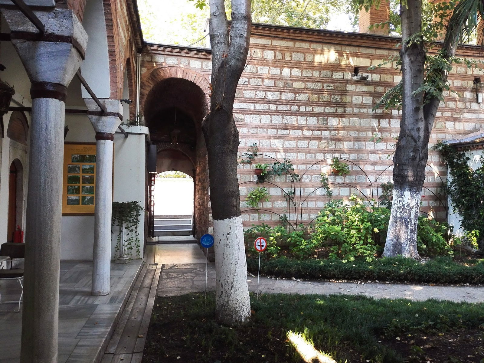 Dervis Cafe & Restaurant