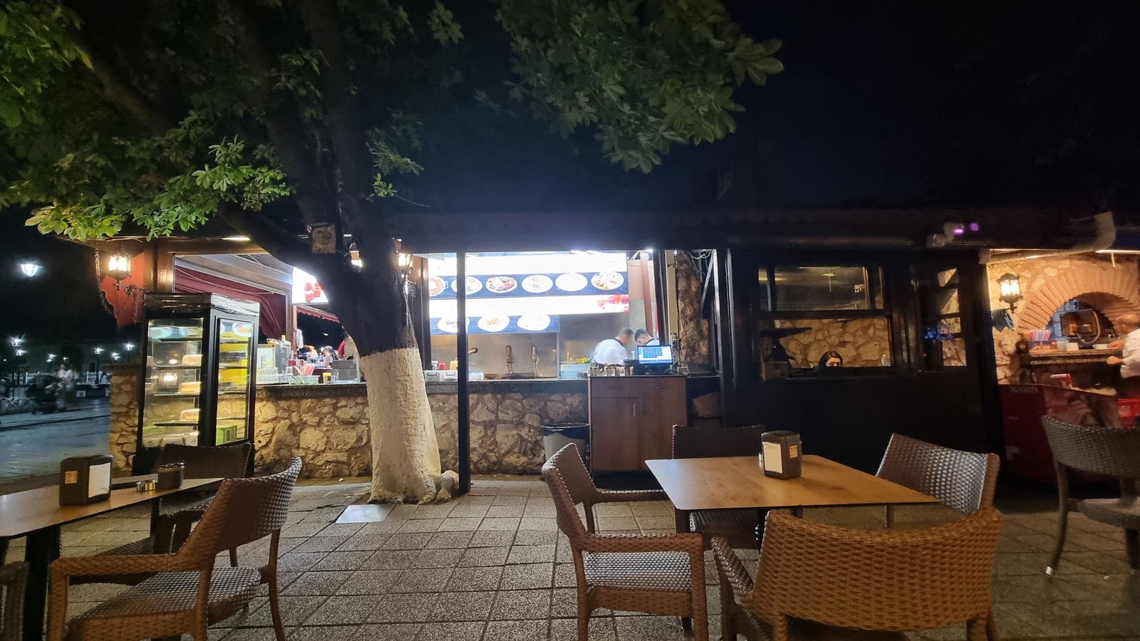 Dervis Cafe & Restaurant