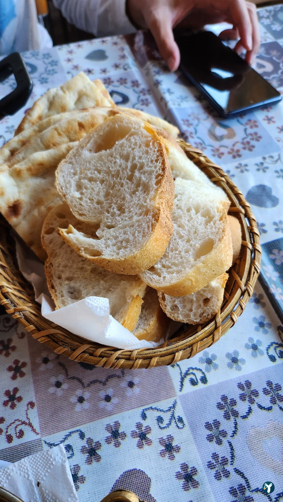 Van Ahtamara Beyoğlu Kahvalti Evi̇ (Turkish Breakfast - Турецкий Завтрак)