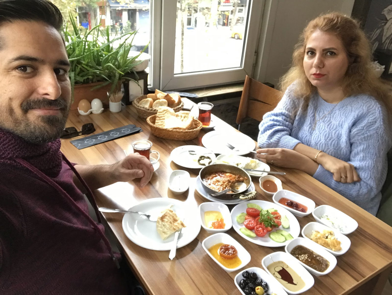 Van Ahtamara Beyoğlu Kahvalti Evi̇ (Turkish Breakfast - Турецкий Завтрак)
