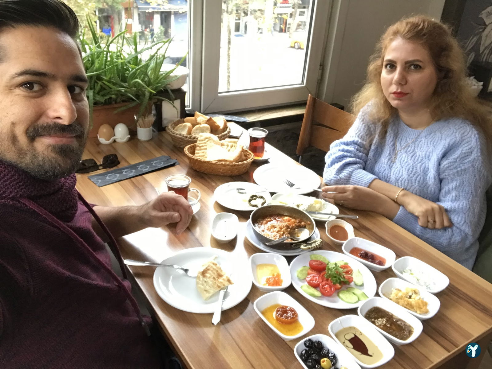 Van Ahtamara Beyoğlu Kahvalti Evi̇ (Turkish Breakfast - Турецкий Завтрак)