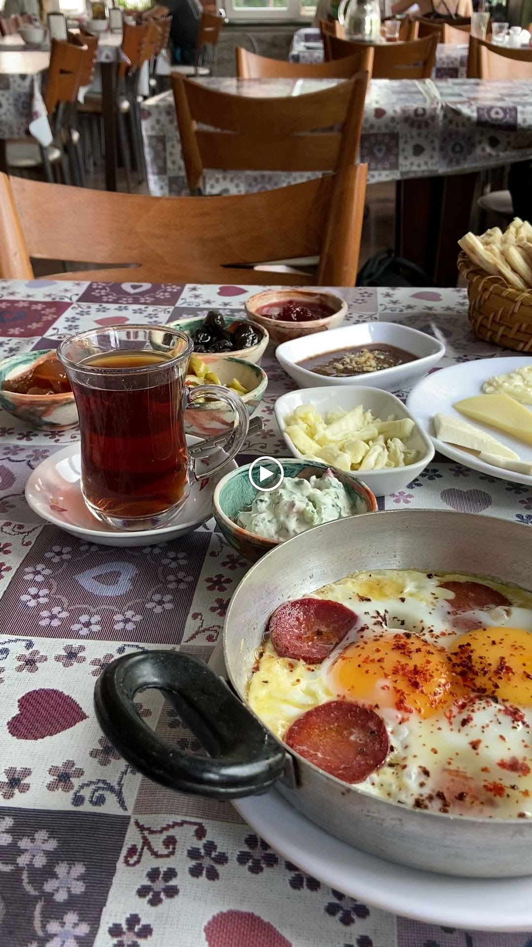Van Ahtamara Beyoğlu Kahvalti Evi̇ (Turkish Breakfast - Турецкий Завтрак)